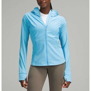 Lululemon Mist Over Windbreaker Size 6 in Kayak Blue Light NWT Women's Active